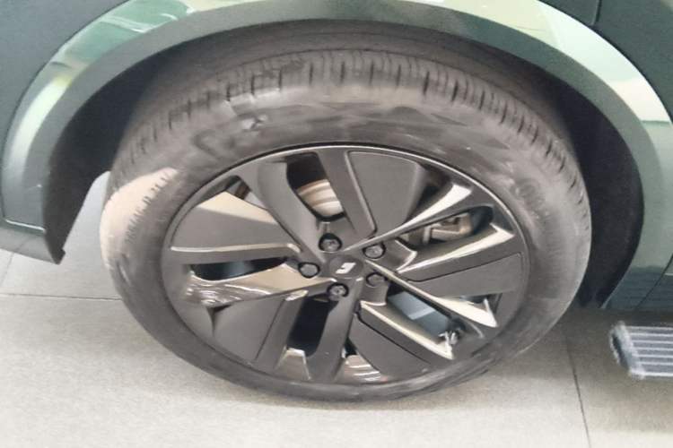 Used Li Auto L9 2022 Max model Exterior 5