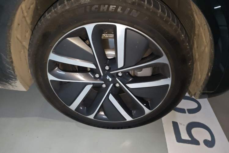 Used Li Auto L9 2022 Max model Exterior 7
