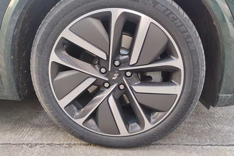 Used Li Auto L9 2022 Max model Exterior 7