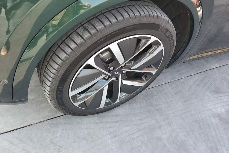 Used Li Auto L9 2022 Max model Exterior 7