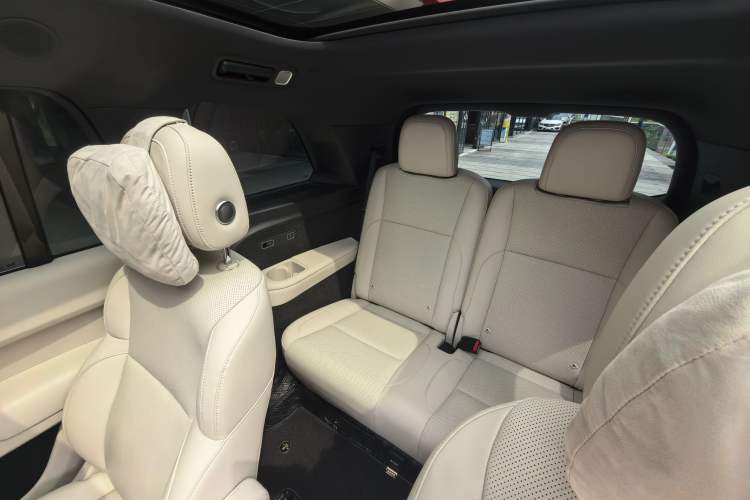 Used Li Auto L9 2022 Max model Interior 3
