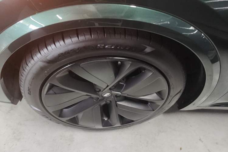 Used Li Auto L9 2022 Max model Left Front Wheel Hub
