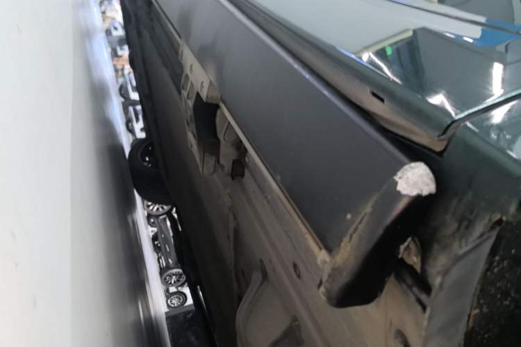 Used Li Auto L9 2022 Max model Left Side Sill