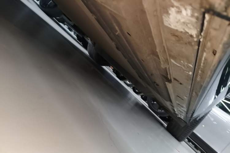 Used Li Auto L9 2022 Max model Left Side Sill