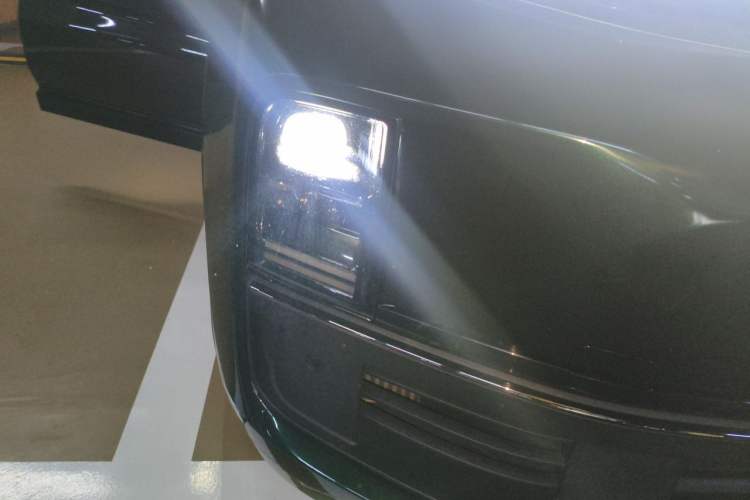 Used Li Auto L9 2022 Max model Right Front Headlight