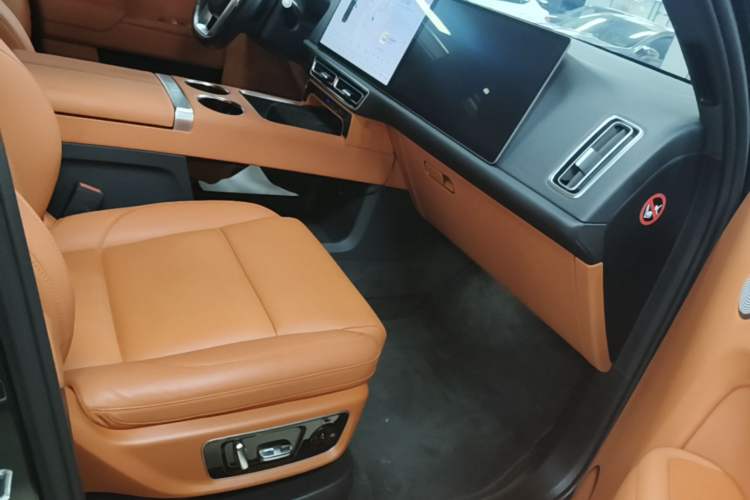 Used Li Auto L9 2022 Max model Right Front Seat