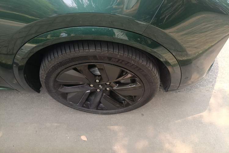 Used Li Auto L9 2022 Max model Right Front Wheel Hub