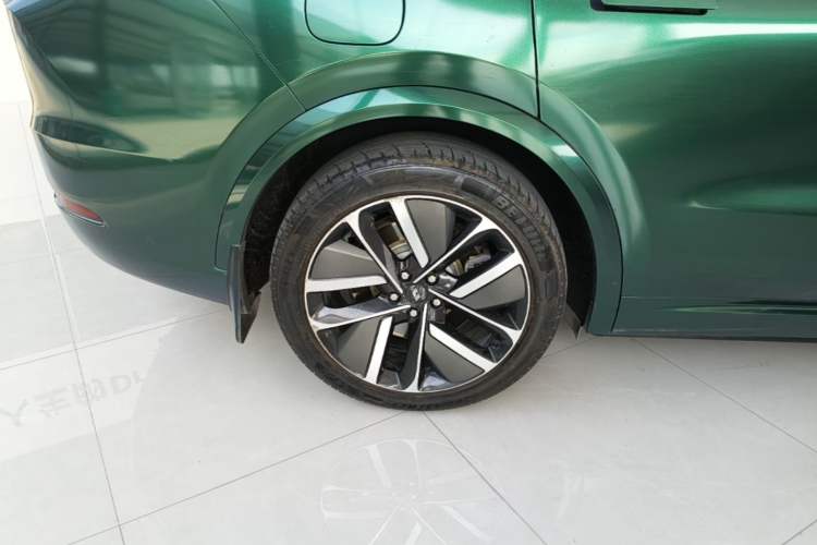 Used Li Auto L9 2022 Max model Right Rear Wheel Hub