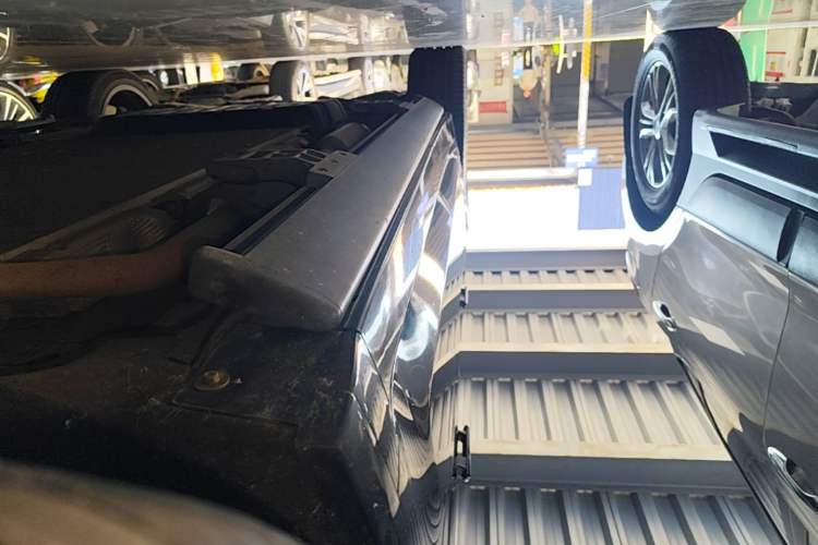 Used Li Auto L9 2022 Max model Right Side Sill