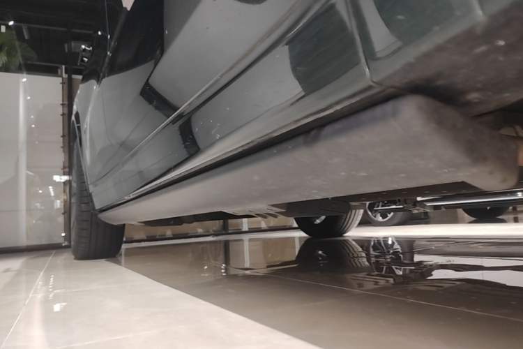 Used Li Auto L9 2022 Max model Right Side Sill