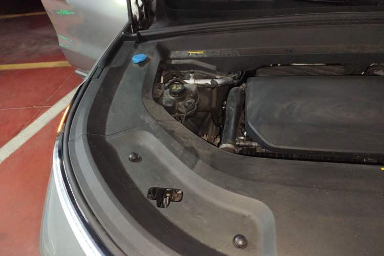 Used Li Auto L9 2022 Max model Engine Bay Right