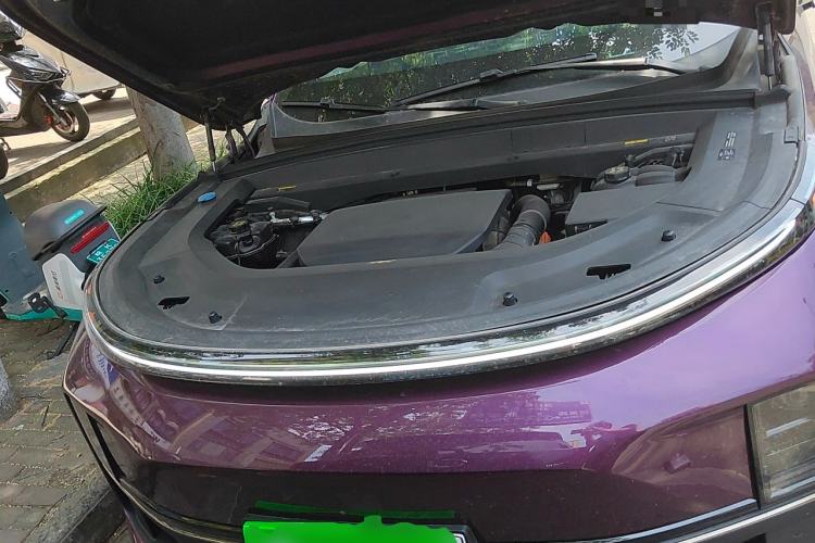 Used Li Auto L9 2022 Max model Engine Bay