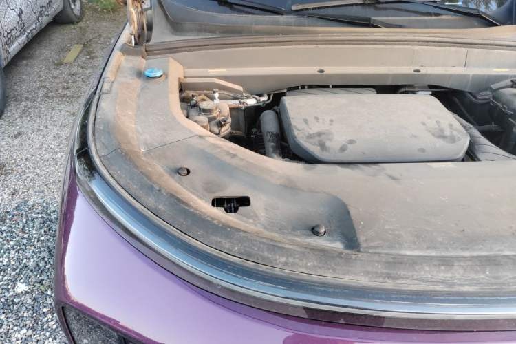 Used Li Auto L9 2022 Max model Engine Bay Right