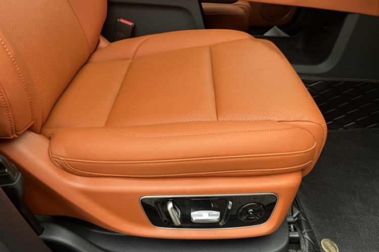 Used Li Auto L9 2022 Max model Interior 11