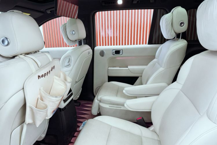 Used Li Auto L9 2022 Max model Interior 2