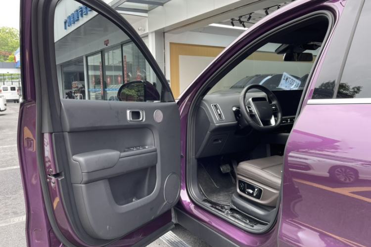 Used Li Auto L9 2022 Max model Interior 4