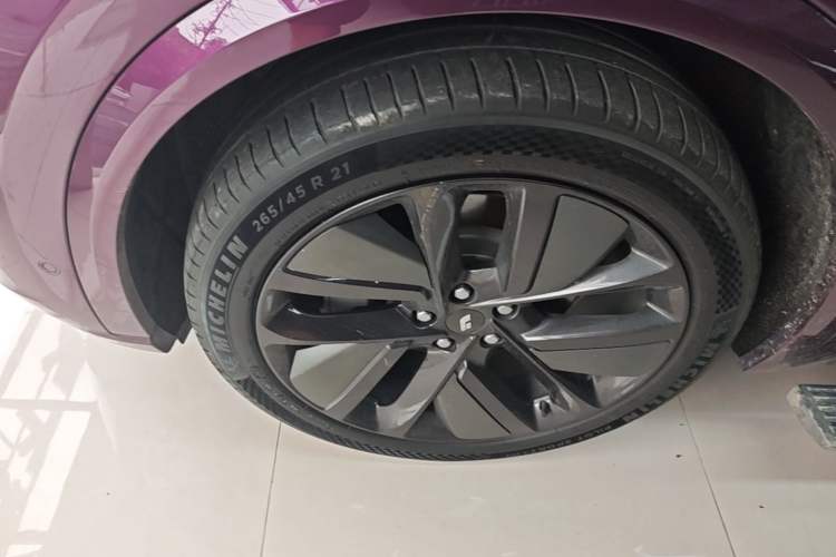 Used Li Auto L9 2022 Max model Left Front Wheel Hub