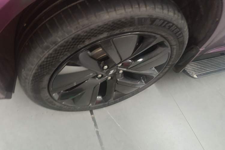 Used Li Auto L9 2022 Max model Left Front Wheel Hub