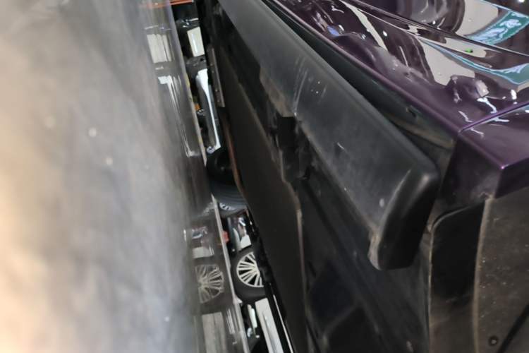 Used Li Auto L9 2022 Max model Left Side Sill