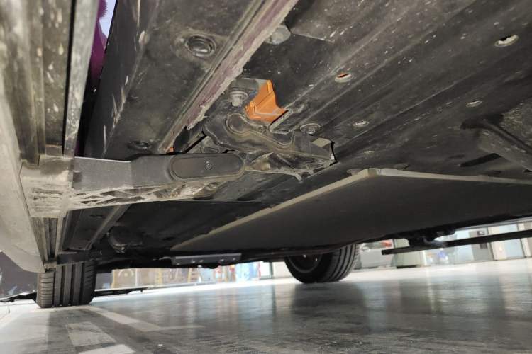 Used Li Auto L9 2022 Max model Left Side Sill