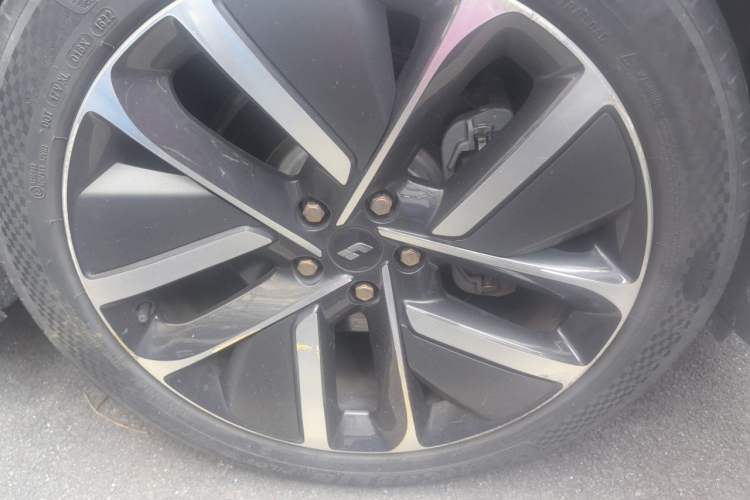 Used Li Auto L9 2022 Max model Right Front Wheel Hub