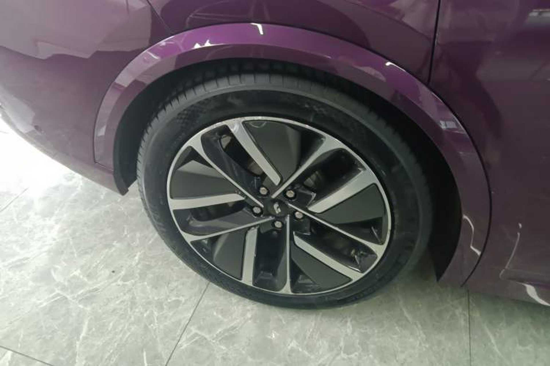 Used Li Auto L9 2022 Max model Right Rear Wheel Hub
