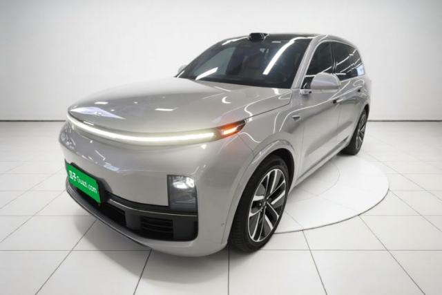 Ojetý Li Auto L9 2022 Max model