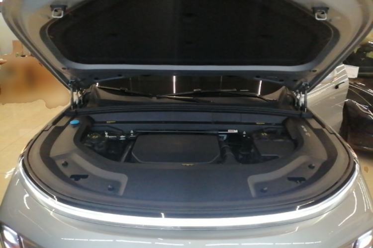 Used Li Auto L9 2022 Max model Engine Bay