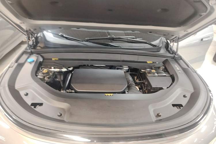 Used Li Auto L9 2022 Max model Engine Bay