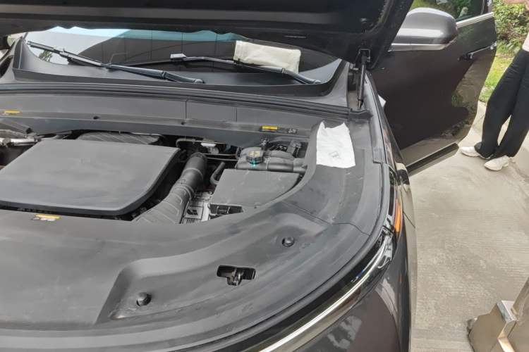 Used Li Auto L9 2022 Max model Engine Bay Left