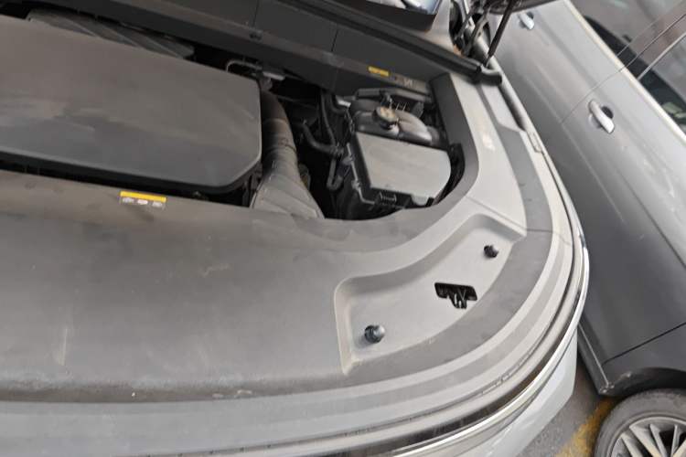 Used Li Auto L9 2022 Max model Engine Bay Left