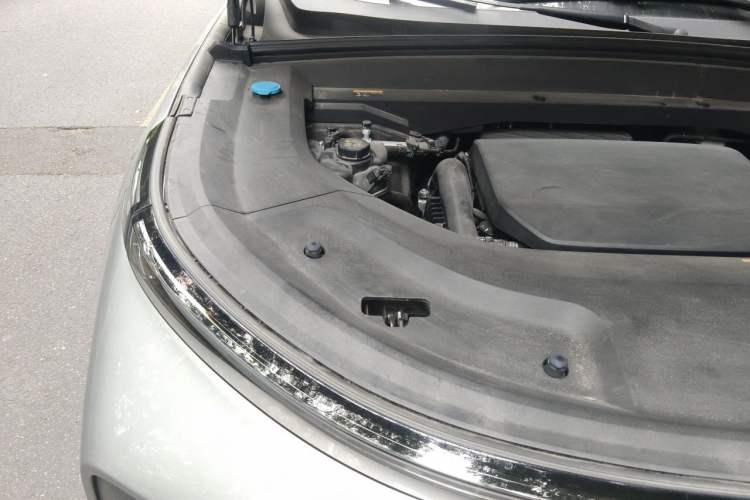 Used Li Auto L9 2022 Max model Engine Bay Right
