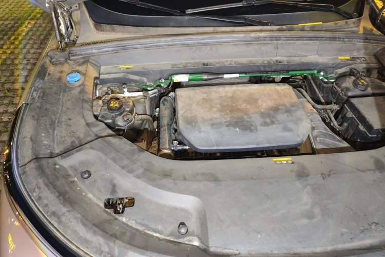 Used Li Auto L9 2022 Max model Engine Bay Right