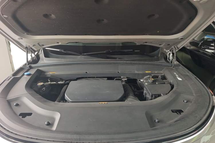 Used Li Auto L9 2022 Max model Engine Bay