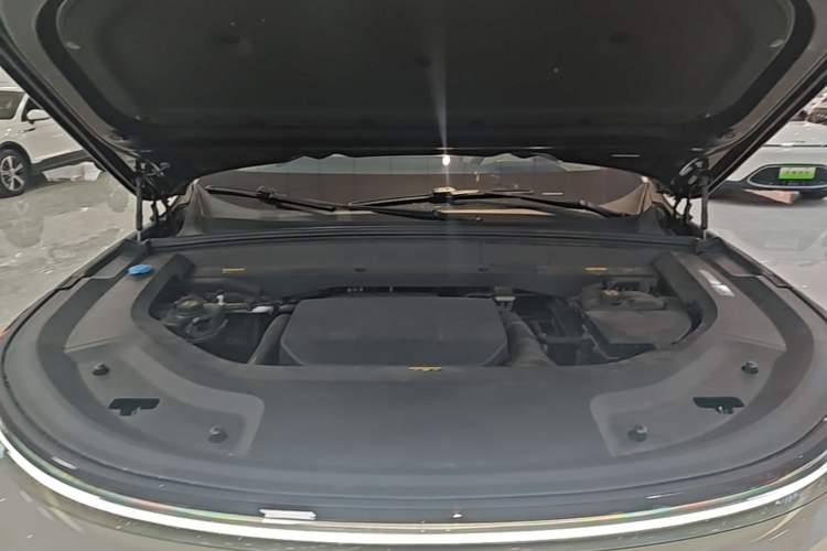 Used Li Auto L9 2022 Max model Engine Bay