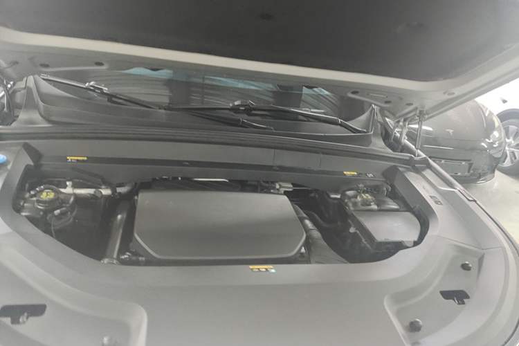 Used Li Auto L9 2022 Max model Engine Bay