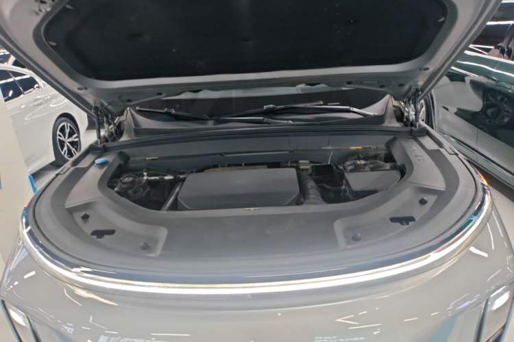 Used Li Auto L9 2022 Max model Engine Bay