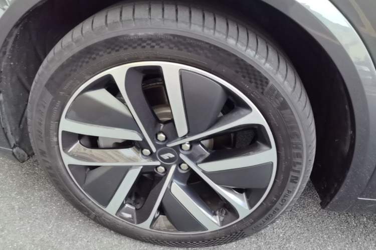Used Li Auto L9 2022 Max model Exterior 2