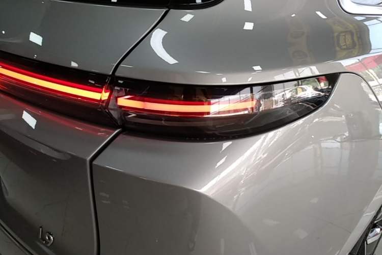 Used Li Auto L9 2022 Max model Exterior 3
