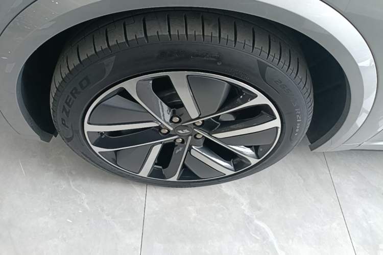 Used Li Auto L9 2022 Max model Exterior 4