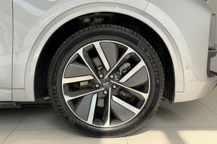 Used Li Auto L9 2022 Max model Exterior 5