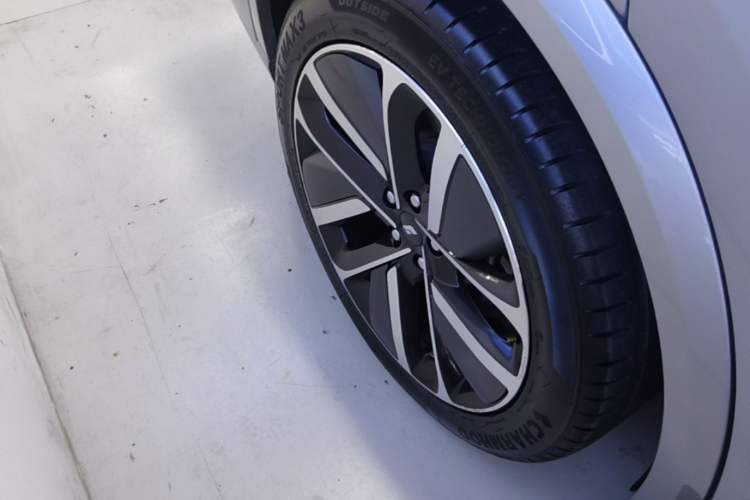 Used Li Auto L9 2022 Max model Exterior 5