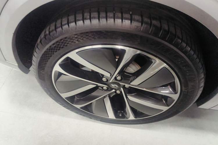 Used Li Auto L9 2022 Max model Exterior 5