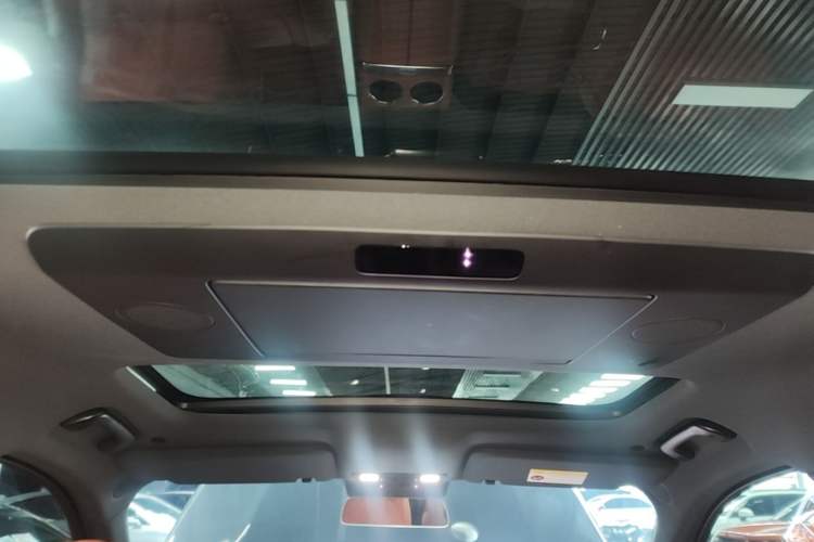 Used Li Auto L9 2022 Max model Headliner