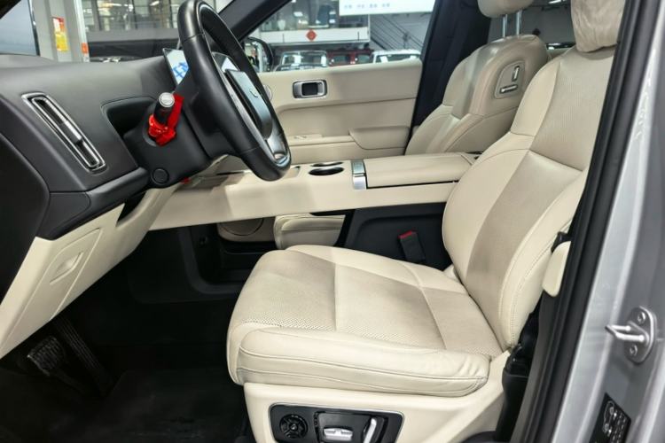 Used Li Auto L9 2022 Max model Interior 3
