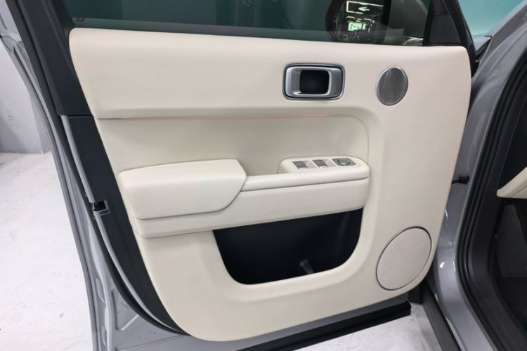 Used Li Auto L9 2022 Max model Interior 4