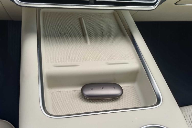 Used Li Auto L9 2022 Max model Interior 4