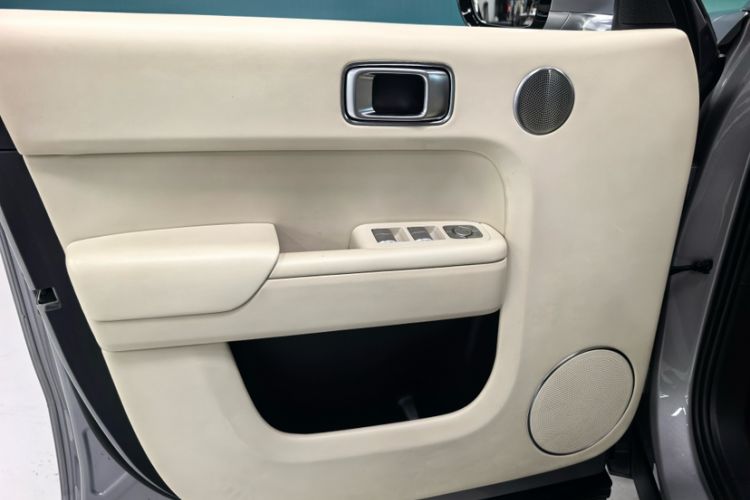 Used Li Auto L9 2022 Max model Interior 4
