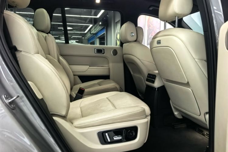 Used Li Auto L9 2022 Max model Interior 6