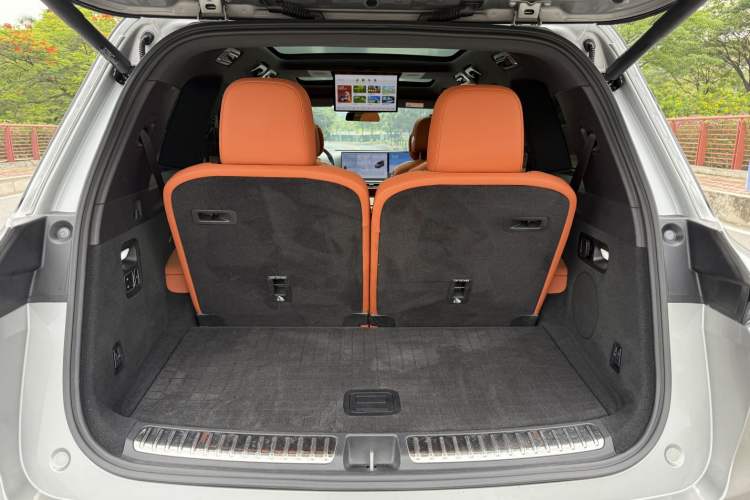 Used Li Auto L9 2022 Max model Interior 8